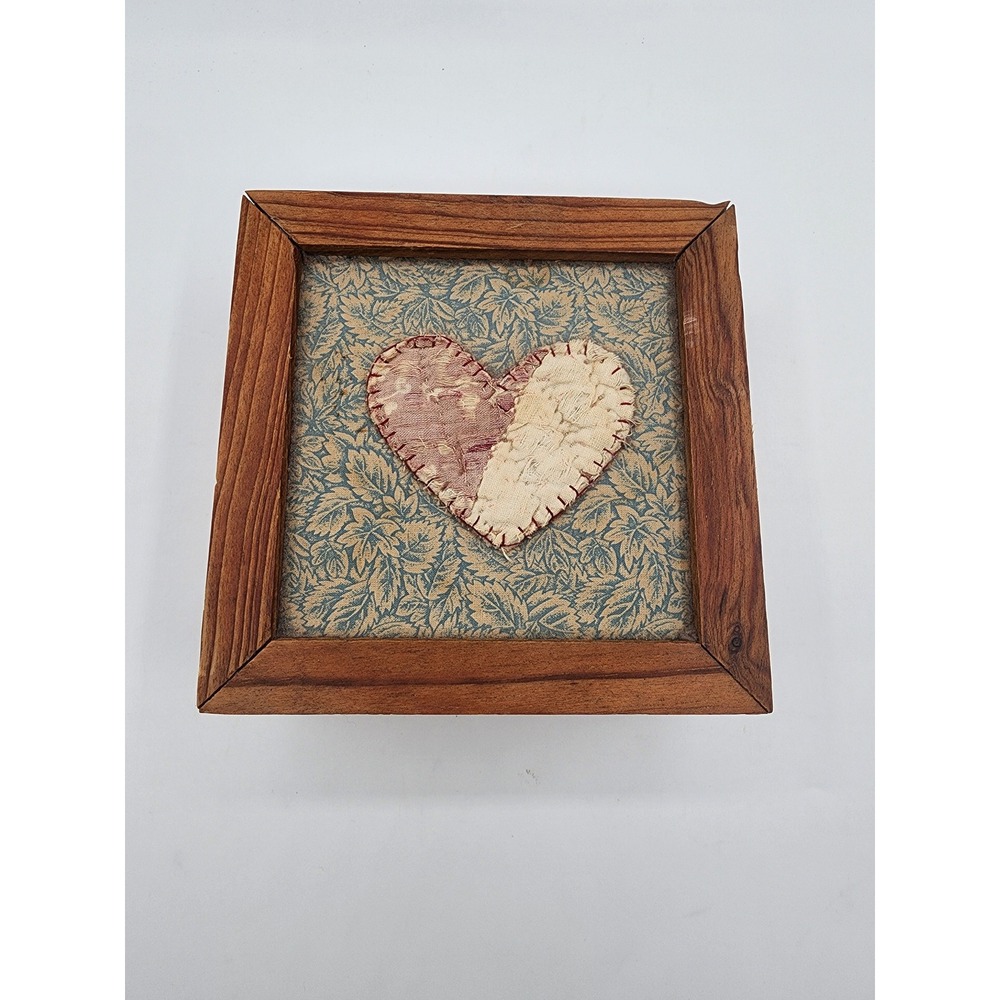 Vintage Wooden Keepsake‎ Box Heart Applique Lined Trinket Jewelry Storage